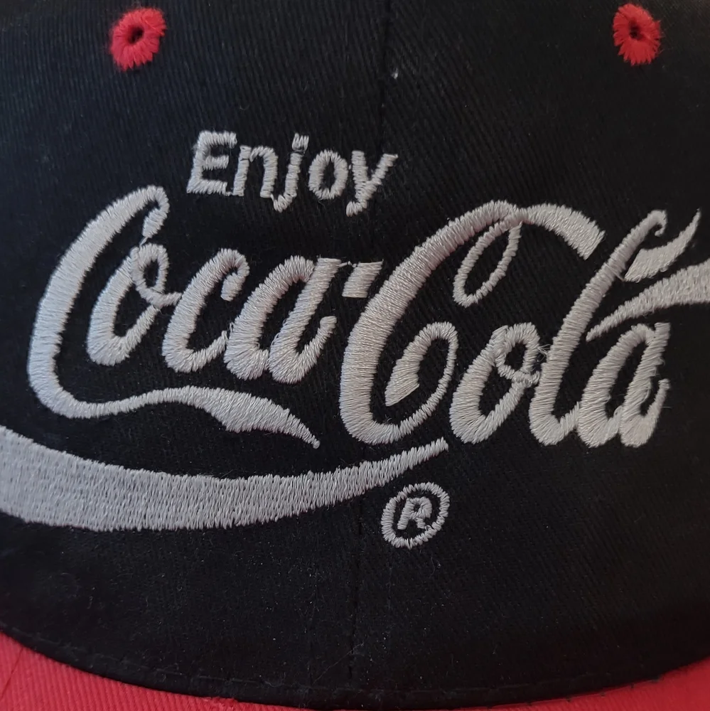 COCA-COLA Hat Black Red OS Adjustable Embroidered